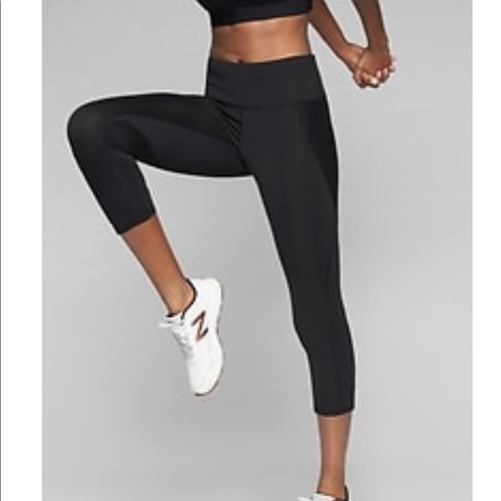 Athleta Stealth capri tights